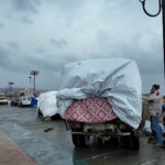 Vysídlené rodiny v Libanone premieňajú vozidlá na prístrešky premočené dažďom | Hizballáh