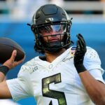 Vysokoškolský futbal: Dante Moore z Oregonu posiela guvernérovi list o duševnom zdraví