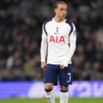 Xavi Simons počas zápasu Premier League medzi Tottenhamom Hotspur a Crystal Palace
