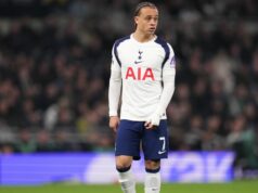 Xavi Simons menuje dvoch zázračných detí Tottenhamu, na ktorých si treba dávať pozor, a najlepšieho hráča Spurs v tréningu Xavi Simons počas zápasu Premier League medzi Tottenhamom Hotspur a Crystal Palace