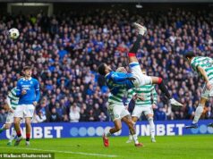 Youssef Chermiti skóroval úžasným kopom nad hlavou, aby Rangers perfektne odštartoval v derby Old Firm Youssef Chermiti (v strede) skóroval nádherným kopom nad hlavou a zabezpečil vedenie Rangers proti Celticu