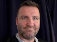 Zákaz FA zneuctil bývalého GP rozhodovať futbalové zápasy po príspevkoch na sociálnych sieťach Dr David Cartland, ktorému FA a DBS zakázali rozhodovať futbalové zápasy v jeho súprave rozhodcov Cornwall FA