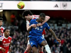 Zápasenie Arsenalu v rohoch zmenilo Premier League na WWE – je to vtip Umelá inteligencia Harryho Brenta