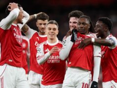 Zápasy Ligy majstrov Arsenalu a Liverpoolu v porovnaní so súpermi na kolíznej dráhe Arsenal oslavuje proti Bayeru Leverkusen