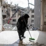 Zbrane v uliciach, keď USA a Izrael zintenzívňujú mesačné útoky v Iráne | Americko-izraelská vojna proti Iran News