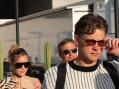 Zdá sa, že Bengals‘ Joe Burrow je späť s Oliviou Pontonovou, keď sú obaja spozorovaní opúšťať vlajkový futbalový zápas Joe Burrow a modelka Olivia Ponton sú videní opúšťať Fanatics Flag Football Classic