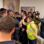 Žena čelí Ben-Gvirovi na mieste iránskeho raketového útoku | Americko-izraelská vojna proti Iránu