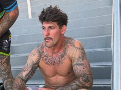 Zlý chlapec NRL Curtis Scott a jeho MUM sú obvinení z napadnutia tínedžera – ako jeho právnik povedal súdu, údajný útok „nebol náhodný“ Curtis Scott (na snímke) dostal podmienečnú kauciu po tom, ako ho a jeho matku v utorok zatkli na policajnej stanici Surry Hills v Sydney.