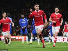 Zmena pravidiel, ktorá by pridala na príťažlivosti žrebu pohára, podpis na 55 miliónov libier, ktorý vyzerá ako peniaze v úniku – a prečo bol plán januárového predaja Liverpoolu šialený: IAN LADYMAN na My FA Cup Weekend Callum Doyle oslavuje za Wrexham, ktorému sa darilo hrať doma proti Chelsea