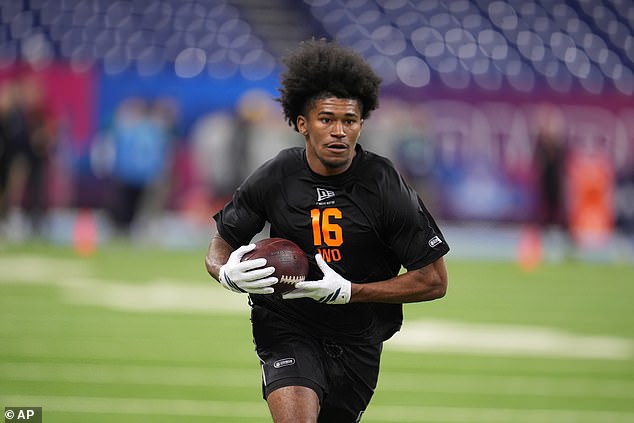 Znepokojenie, pretože vysokoškolská hviezda KC Concepcion, podporovaná ako výber v Široký prijímač KC Concepcion podstúpil pred draftom NFL zákrok kolena