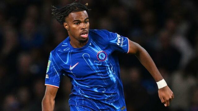 Zobrazuje Chukwuemeka zánik 90-minútového hráča? Alan Virginius v akcii počas zápasu švajčiarskej Super League medzi BSC Young Boys a FC Winterthur