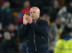 Zranenia Liverpoolu frustrujúce Arneho Slotu v ťažkej sezóne Zranenia Liverpoolu frustrujúce Arneho Slotu v ťažkej sezóne