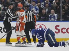 Zranený Auston Matthews z Maple Leafs vs. Ducks NHL: Anaheim Ducks v Toronte Maple Leafs