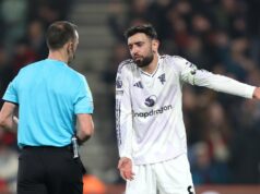 Zúrivý Bruno Fernandes volá VAR, keď Man Utd spochybňuje dve penaltové rozhodnutia proti Bournemouthu Bruno Fernandes z Manchestru United apeluje na rozhodcu Stuarta Attwella