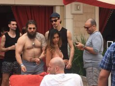 „Som známy ako chlapík, ktorý išiel do Vegas so Zlatanom a so všetkým tým s***om“: Ragbyový kultový hrdina Martin Castrogiovanni o svojom odkaze, živote hviezdy televíznej reality show a o tom, prečo Taliansko dokáže šokovať Anglicko Martin Castrogiovanni priznáva, že sa stal známym ako chlapík, ktorý išiel do Las Vegas so Zlatanom Ibrahimovičom po tom, čo tento obrázok z roku 2016 vyvolal rozruch po tom, čo zmeškal zápas Racing 92.