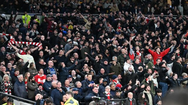Fanúšikovia Arsenalu boli upozornení, aby si nekupovali lístky v domácej časti West Hamu na ich májový zápas Premier League