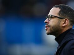 11 hráčov by mohlo chýbať Chelsea vs Man Utd, keďže Liam Rosenior informuje o zranení Manažér Chelsea Liam Rosenior