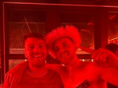 24-hodinová propagačná párty v York City: Boozy hviezdy oblečené v kompletnej výbave pokračujú v oslavách ako hrdina, ktorý strelil gól, aby ich poslal do League Two, vyzerá horšie na nosenie po ťažkej noci Hviezdy York City sa po postupe do druhej ligy rozišli na viac ako 24 hodín