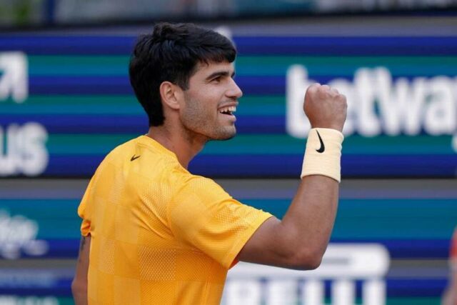 Ako by najnovší krok Jannika Sinnera mohol pomôcť Carlosovi Alcarazovi Foto od Noushad Thekkayil/NurPhoto cez Getty Images