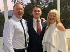 Ako rodičia Lachieho Nealeho šíria nové fámy o možnostiach hviezdy presťahovať sa za svojimi deťmi po rozchode manželstva Hviezda Brisbane Lions Lachie Neale by sa v budúcej sezóne mohla šokujúco presťahovať do južnej Austrálie – a jeho rodičia (na obrázku) sa javia ako veľký dôvod