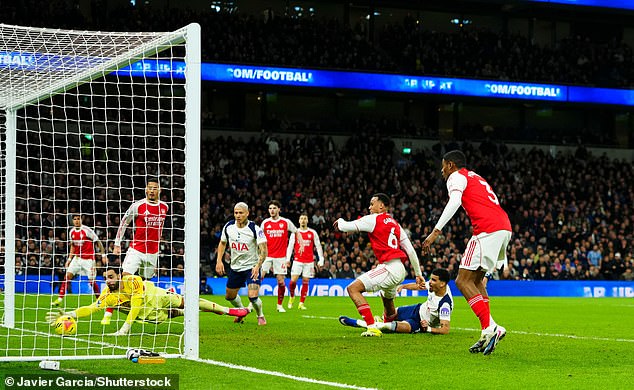 Ako sa David Raya prepracoval zo zápasov v Southporte na David Raya prišiel v tejto sezóne na záchranu Arsenalu mnohokrát a jeho pôsobivá forma bola základom mnohých úspechov.