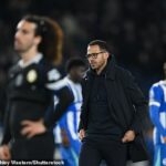 Utorková prehra Chelsea s Brightonom 3:0 bola zatiaľ ich najhorším momentom pod vedením Liama ​​Roseniora a mnohí z ich hráčov boli zmätení jeho metódami v zákulisí.