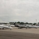 Do pondelkového popoludnia už na regionálne letisko Augusta dorazili desiatky súkromných lietadiel