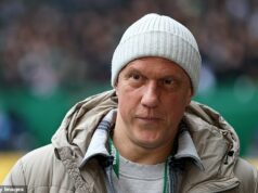 Aktualizácia zdieľania kultového hrdinu Premier League po zdravotnom strachu po troch transplantáciách obličiek Bývalý útočník Boltonu Ivan Klasnic potvrdil, že bol prepustený z nemocnice