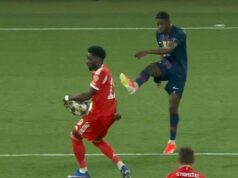 Alan Shearer označil kontroverznú penaltu PSG za „NEZMYSEL“, keď sa učenci udreli pri hádzanej v trileri 5:4 proti Bayernu Mníchov Za tento incident bol udelený trest, keď sa lopta odrazila na ruku Alphonsa Daviesa