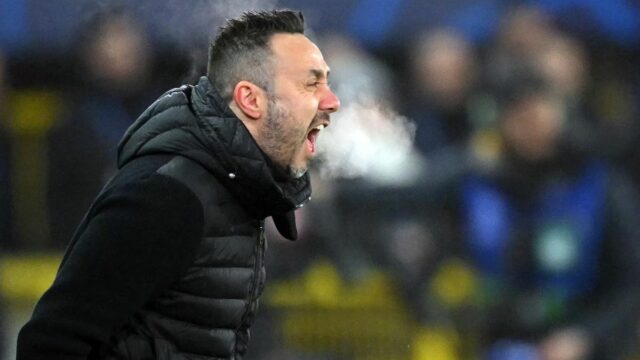 Roberto De Zerbi je novým hlavným trénerom Tottenhamu Hotspur a musí sa pokúsiť udržať ich v Premier League.