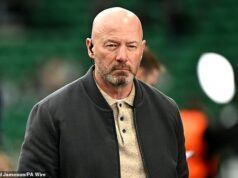 Alan Shearer predpovedá, že Eddie Howe NEBUDE manažérom Newcastlu budúcu sezónu – a obviňuje „strašných“ hráčov Toona, že ho „hodili pod autobus“ Alan Shearer (na obrázku) predpovedal, že Eddie Howe nebude v budúcej sezóne viesť Newcastle