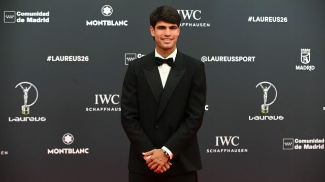 Alcaraz porazil Sinnera na česť Laureusa, ale pri návrate z French Open zostáva plachý
