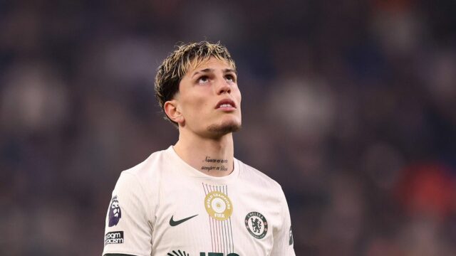 Alejandro Garnacho počas zápasu Premier League medzi Evertonom a Chelsea na štadióne Hill Dickinson. 