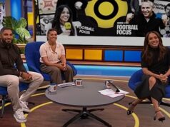 Alex Scott sľúbil, že ukončí Football Focus pre veľkú kritiku po rozhodnutí BBC po 52 rokoch sekery. Alex Scott sľúbil, že ukončí Football Focus pre veľkú kritiku po rozhodnutí BBC po 52 rokoch sekery.