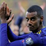 Alexander Isak sa vracia do tímového tréningu ako posila pre Liverpool a Švédsko