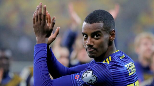 Alexander Isak sa vracia do tímového tréningu ako posila pre Liverpool a Švédsko
