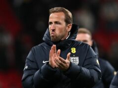 Americká polícia, ktorá stráži tím majstrovstiev sveta v Anglicku, dostane ďalších 100 000 libier na zabezpečenie, aby tím bol v bezpečí Polícia získa 100 000 libier na stráženie Harryho Kanea a jeho tímu na majstrovstvách sveta