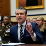 Americký zákonodarca spochybňuje Peta Hegsetha ohľadom rozpočtu na vojnu proti Iránu | Americko-izraelská vojna proti Iránu