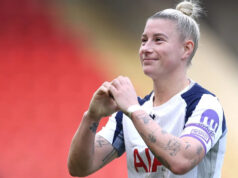 Anglicko v lete opustí Tottenham Ellen White, Jen Beattie a Ben Haines