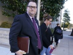 Anjeli prestávajú platiť uväznenému zamestnancovi Eric Kayovi právne poplatky, hovorí právnik Anjeli prestávajú platiť uväznenému zamestnancovi Eric Kayovi právne poplatky, hovorí právnik