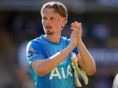 Antonin Kinsky prerušil ticho chladným komentárom po záchrane kariéry v Tottenhame Brankár Tottenhamu Hotspur Antonin Kinsky bol pri víťazstve na ihrisku Wolves v Premier League vo vrcholnej forme