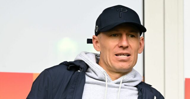 Arjen Robben obvinený zo zneužitia rozhodcu v zápase do 14 rokov Futbal | Šport
