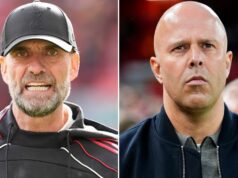 Arne Slot bojuje, aby sa vyhol veľkým problémom s prestupom, pred ktorým varoval Jurgen Klopp Hlavný tréner Liverpoolu Arne Slot sa pozerá