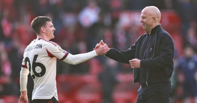 Arne Slot potvrdil skutočný dôvod odchodu Andyho Robertsona z Liverpoolu | Futbal | Šport
