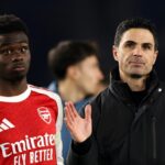 Bukayo Saka a Mikel Arteta