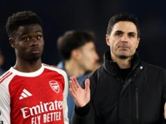 Arsenal dostal masívnu podporu kvôli zraneniam, keď Mikel Arteta informoval o Bukayovi Sakovi Bukayo Saka a Mikel Arteta