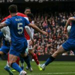 Ryan Christie z Bournemouthu dal penaltu za hádzanú