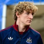 Anthony Gordon bol spájaný s odchodom z Newcastlu United so zranením, ktoré ho zrejme vylúčilo z cesty do Arsenalu v akcii Premier League.