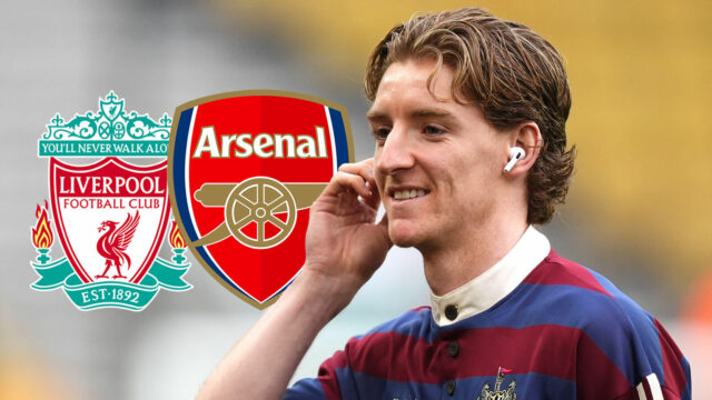 Arsenal má pred Liverpoolom „obrovskú výhodu“, budúcnosť Bayernu ako Gordona bude odhalená zajtra
