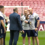 Arsenal sa sťažoval UEFA na dĺžku trávnika v Metropolitane